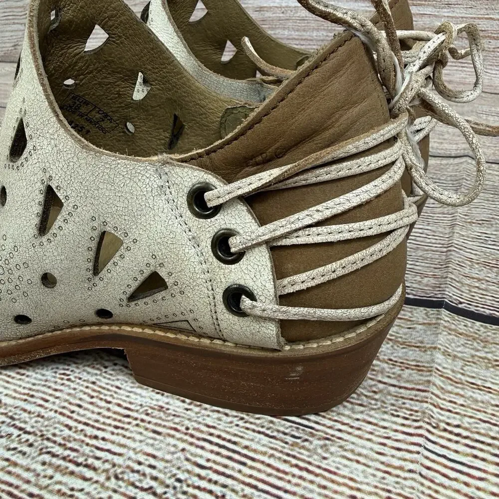 Musse & Cloud Anthropologie Coolise Leather Bootie Size 7 Cut Out Lace Up Heel